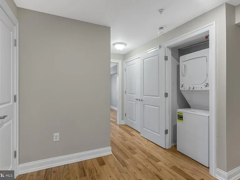 704 Alter St #D — Photo 11