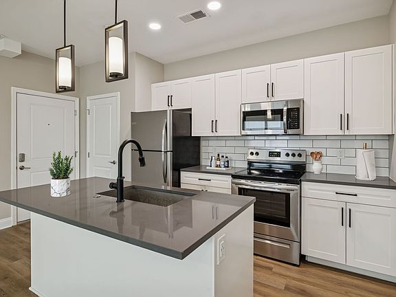 Serene - 2 Bed / 2 Bath - 950 Sq.Ft.