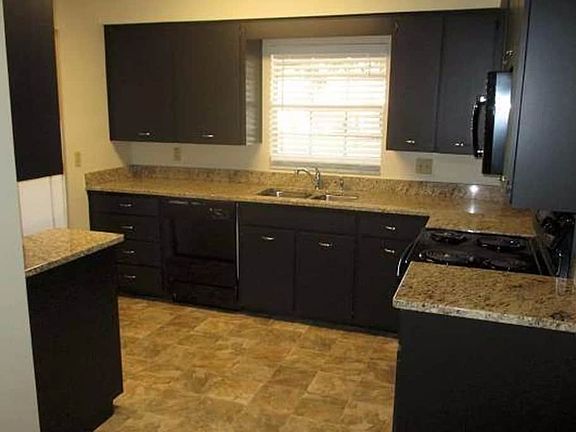 4th image of 1495 Guinevere Dr