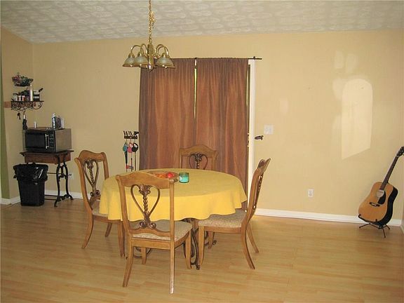 5th image of 112 Hillmont Dr