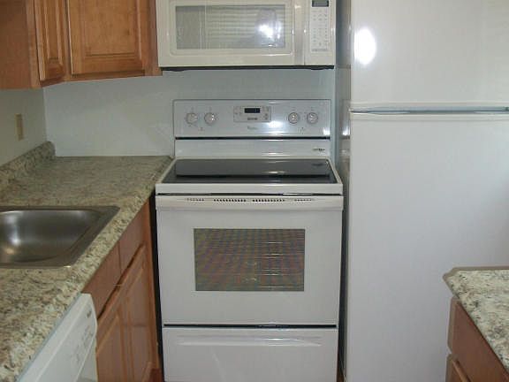 2nd image of 409 Madison Ave APT 202