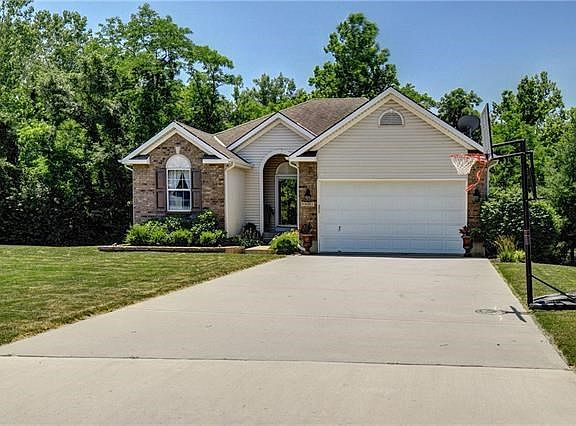 2nd image of 5002 NW Woodside Dr