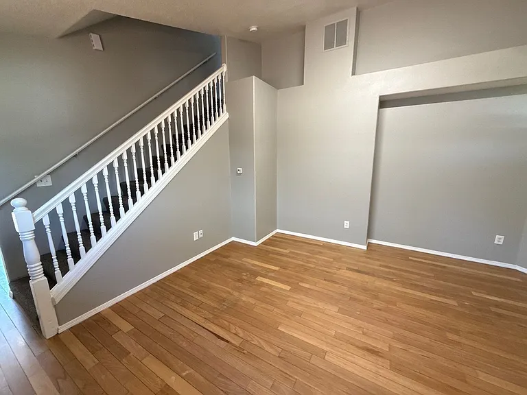 4312 Sacramento Ct NE — Photo 4
