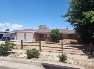 8505 Hannett Ave NE, Albuquerque, NM 87112