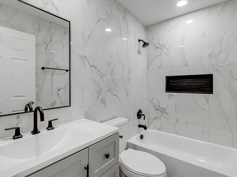 2327 Willow St — Photo 23