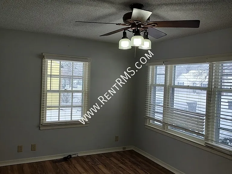1014 SW Orleans St — Photo 4