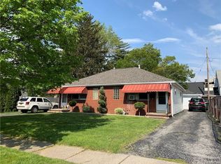 11 Mona Ct, Depew, NY