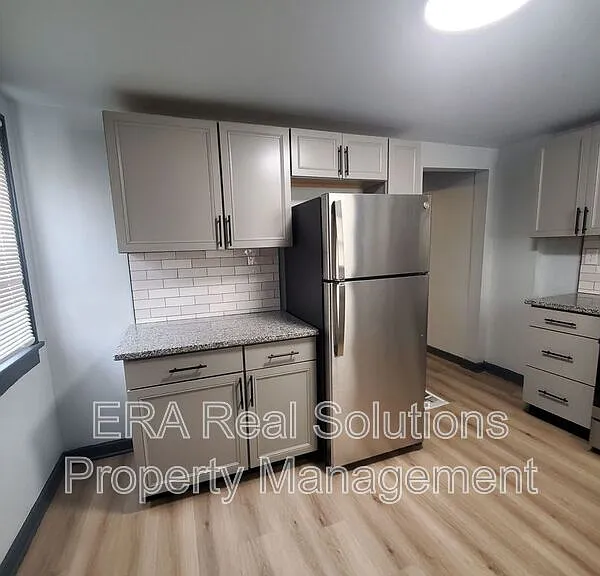 548 S Wayne Ave — Photo 18