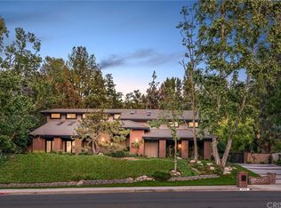 3850 Vanalden Ave, Tarzana, CA 91356