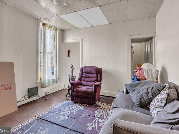 3rd image of 1404 Market St