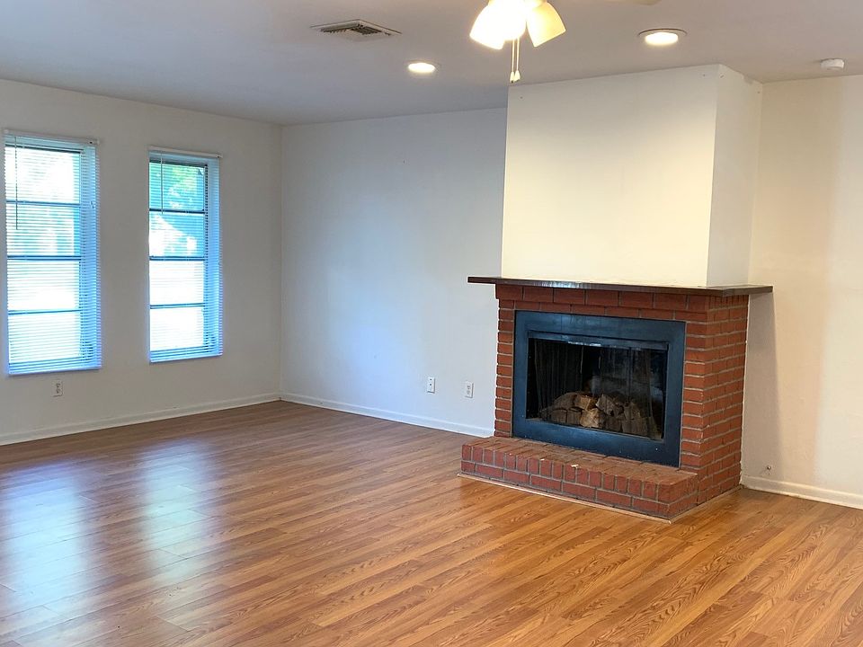 1st image of 1313 SE 24th Ave