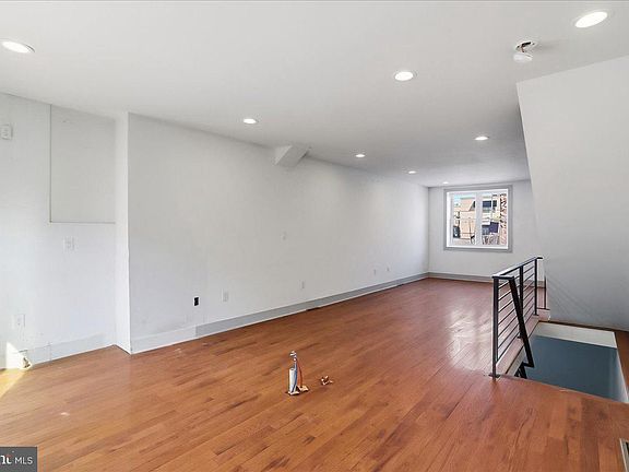 5th image of 1716 Alter St