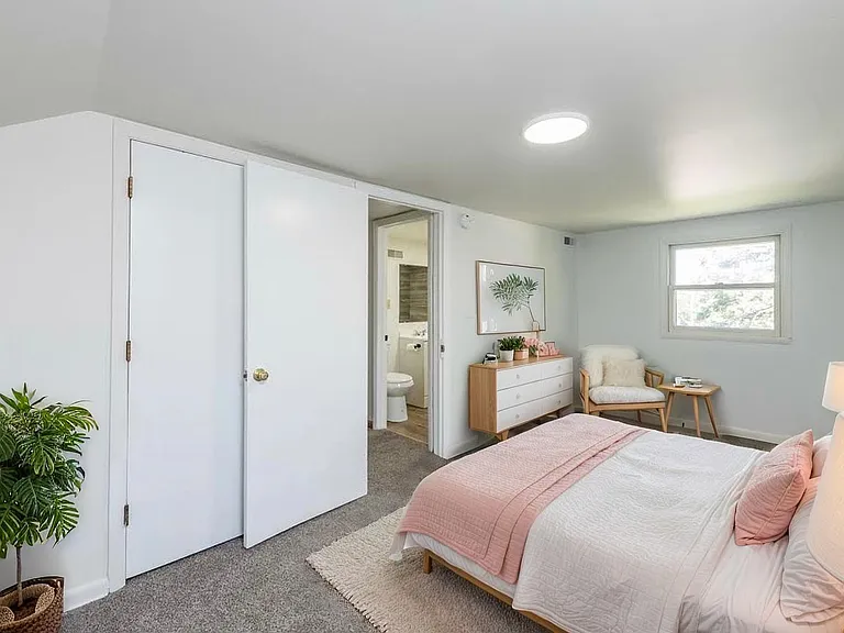 903 S McAlister Ave — Photo 17