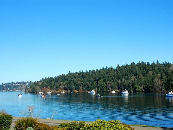 3rd image of 5425 Lake Washington Blvd S