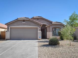 2710 E Silversmith Trl, San Tan Valley, AZ 85143