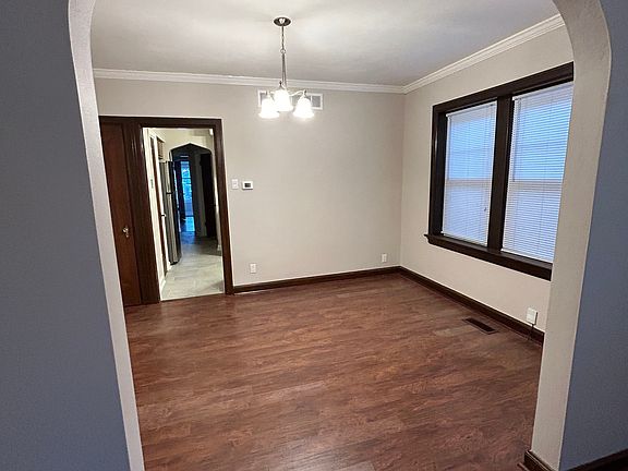 5th image of 5430 Nagel Ave