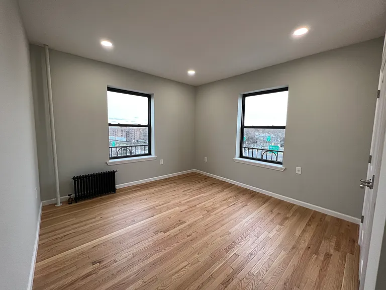 37-06 69th St #5F — Photo 8