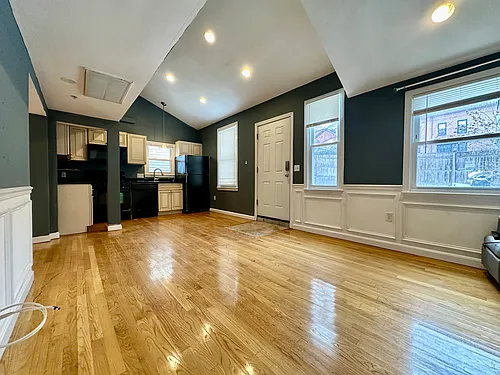 89 Spring St #3 Photo 1