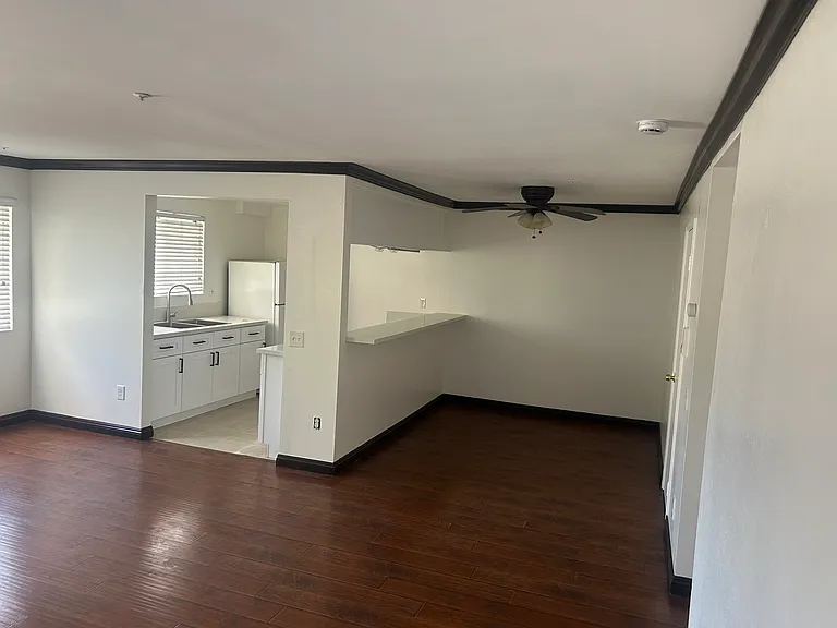 5325 Huntington Dr N #203 — Photo 5