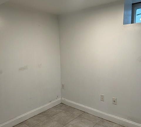 View 3 (bed area)