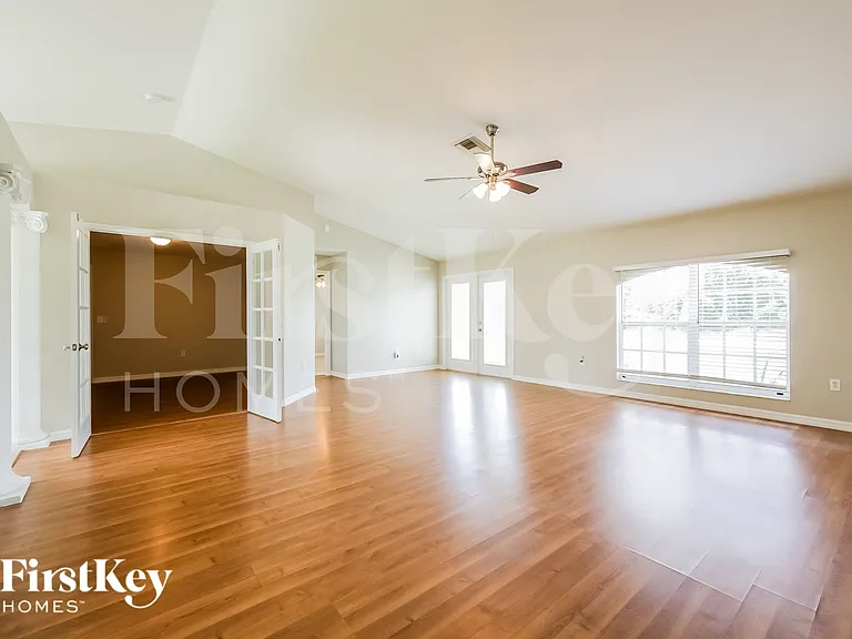 1004 Alabama Rd S — Photo 3