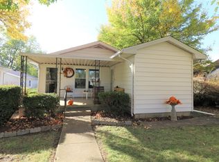 419 N Walnut St, Clinton, IL 61727