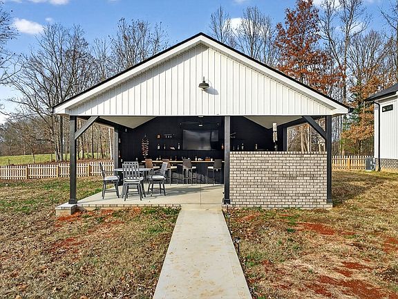 61st image of 377 Margot Dr