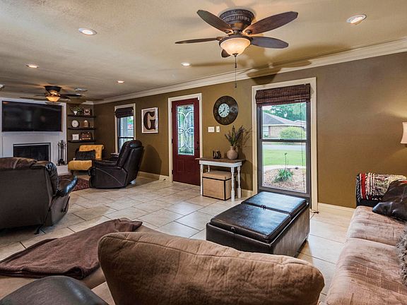 5th image of 102 Kirk Dale Cir