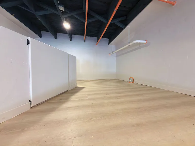 Brand new apartments in downtown Springfield! — Photo 16