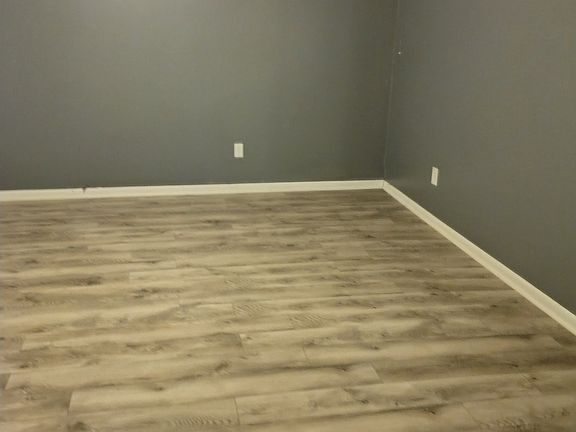 5th image of 17462 Afton Ave