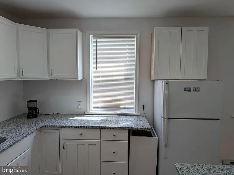 7524 Whitaker Ave — Photo 8