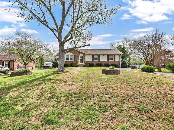 2nd image of 216 Maplewood Dr