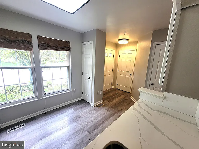 8702 Castlerock Ct — Photo 8