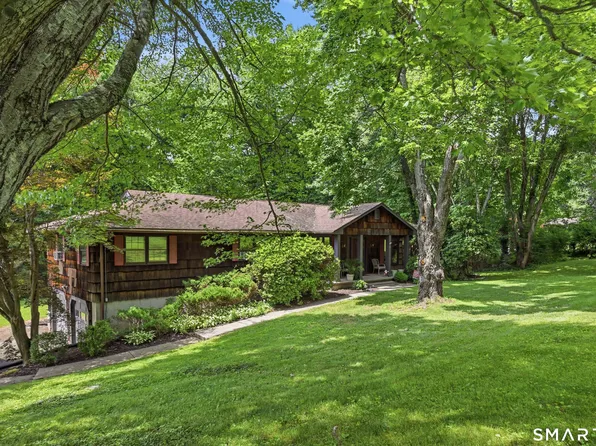 22 Ridge Road, Newtown, CT 06470