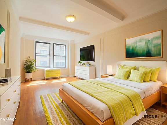 4th image of 900 W End Ave APT 7D
