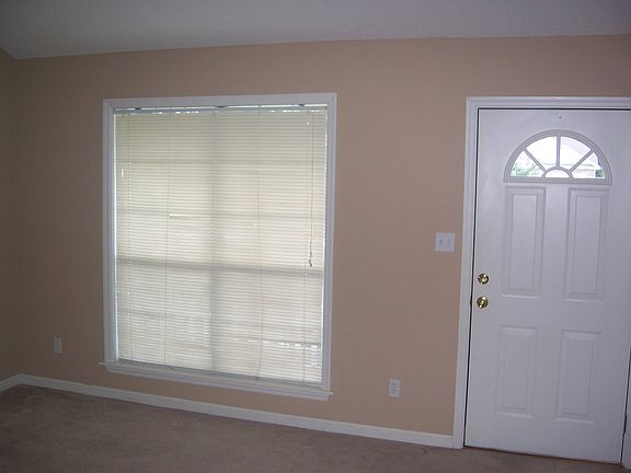 4th image of 3328 Summit Chase Dr