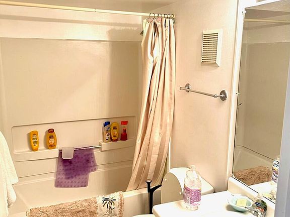 4th image of 815 W Boynton Beach Boulevard #9-103