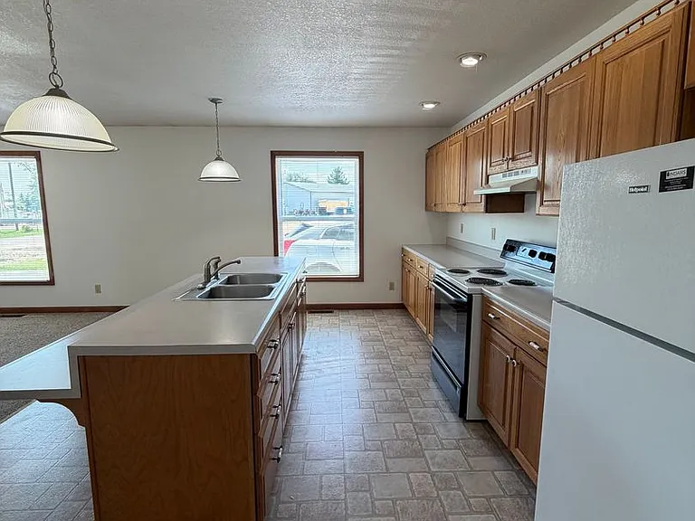104 Short St — Photo 1