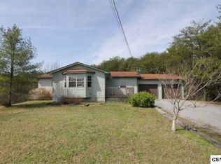 848 Guffy Hollow Rd, Sevierville, TN 37876