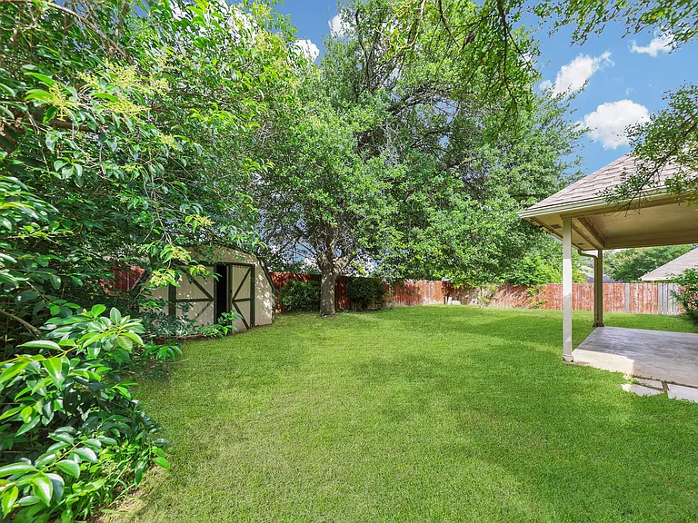 2412 Wilshire Dr — Photo 24