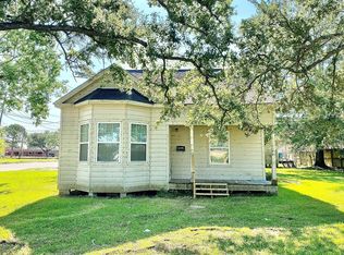2703 Avenue G, Nederland, TX 77627
