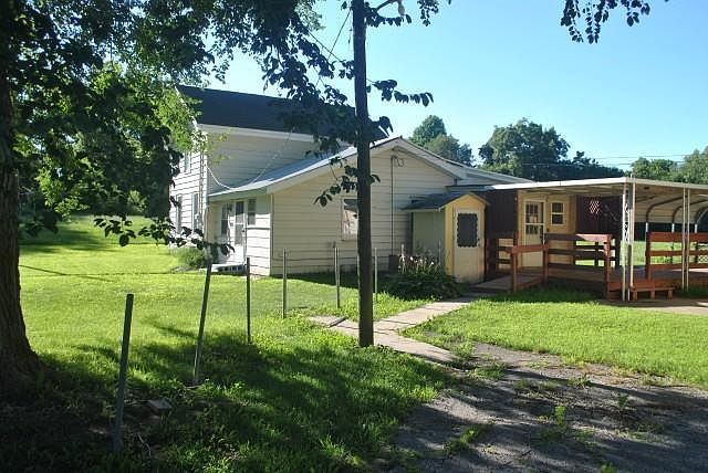 804 E Main St, Highland, KS 66035 | Zillow