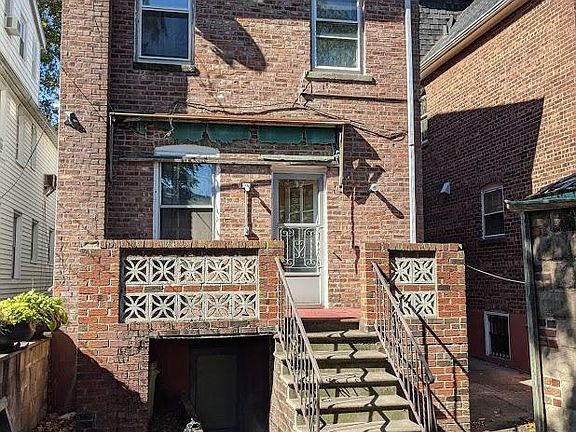 2nd image of 1505 E 49th St