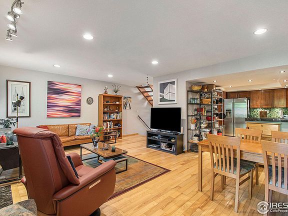 4th image of 8167 Dry Creek Cir