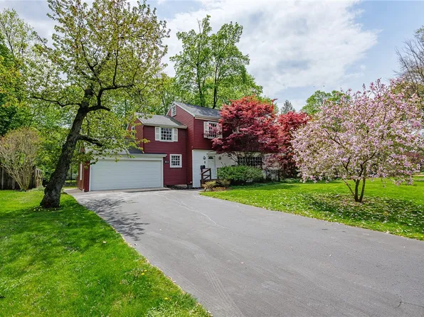 211 Windemere Rd, Rochester, NY 14610