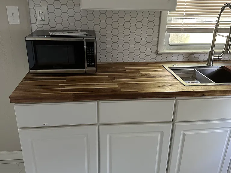 10185 Winkler Dr — Photo 5
