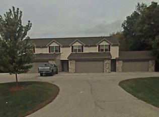 W2460 Heather St #W2466, Oconomowoc, WI 53066