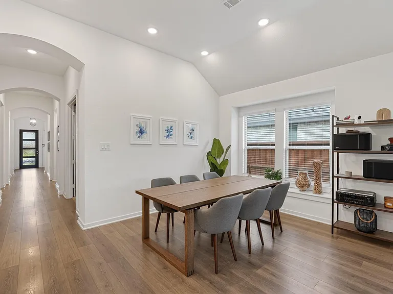 8145 Overland Grv — Photo 17