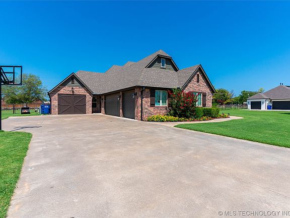 2nd image of 18900 S Hickory Pl