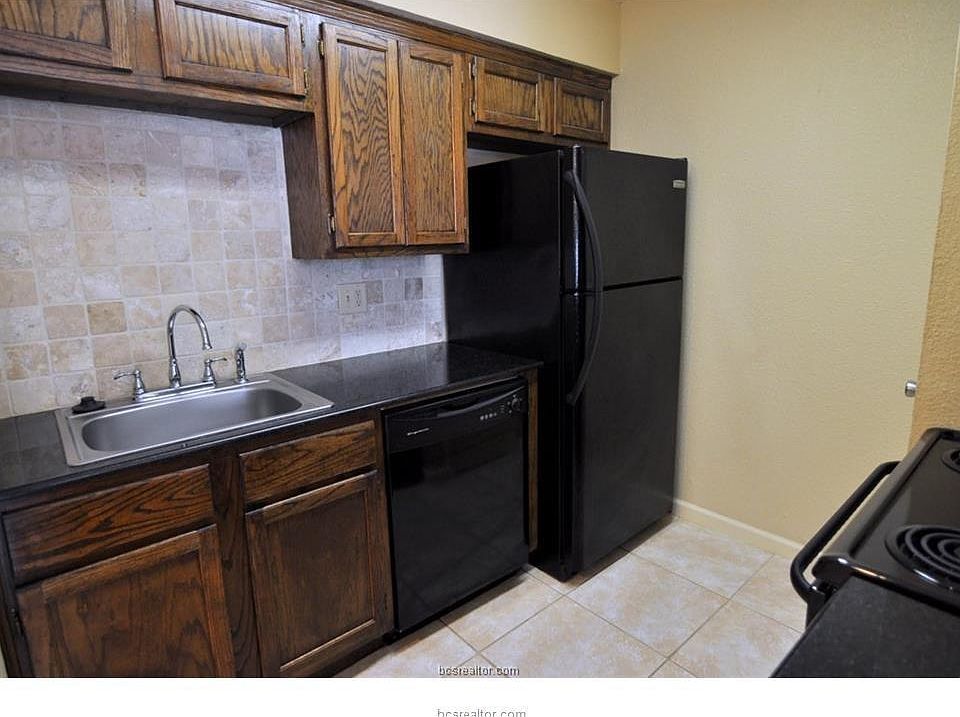 1st image of 904 University Oaks Blvd APT 025